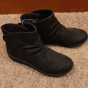 Clarks cloudsteppers size 6 black